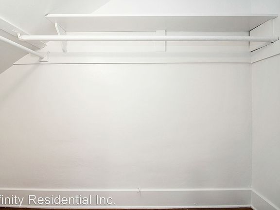 5th image of 1322 E 3rd St APT C