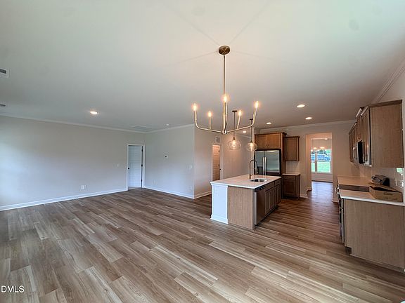 3rd image of 172 Yardley Dr Lot 60