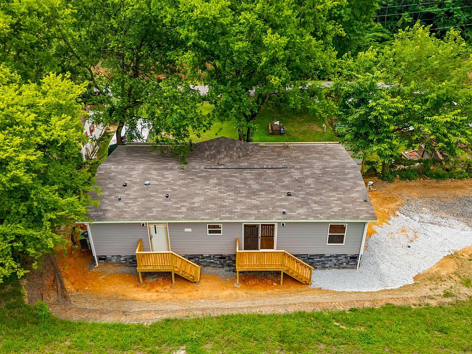 1st image of 591 Freeman Ave