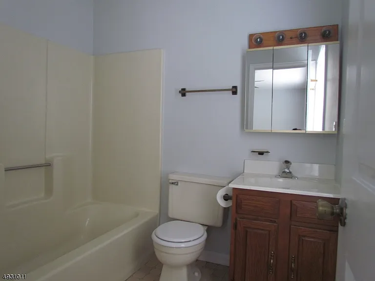 112 S 12th Ave — Photo 15