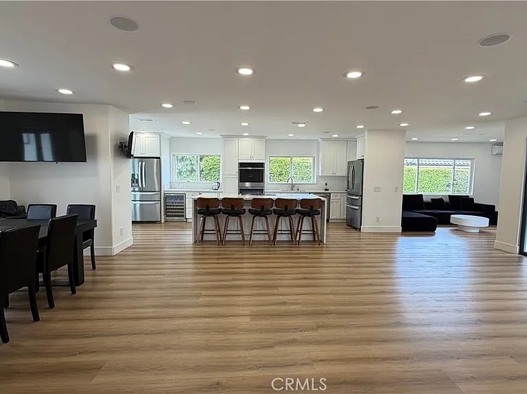 5855 Shirley Ave — Photo 2