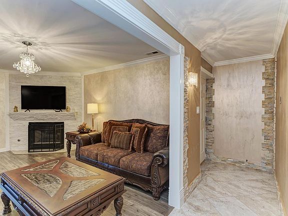 5th image of 7921 W 157th St APT 2S
