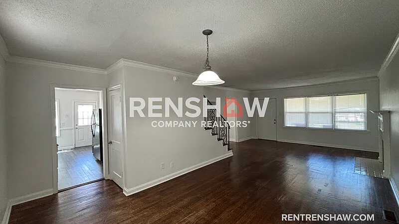 4 bed, 2.0 bath, 3021 sqft, $1,500 — Photo 4