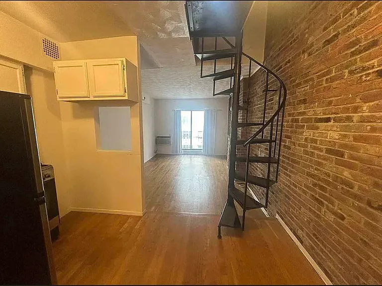 518 E 80th St #7L — Photo 5