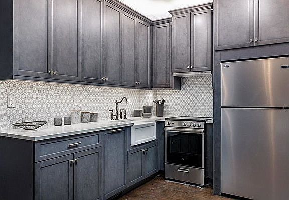 4th image of 187 Kent Ave #306
