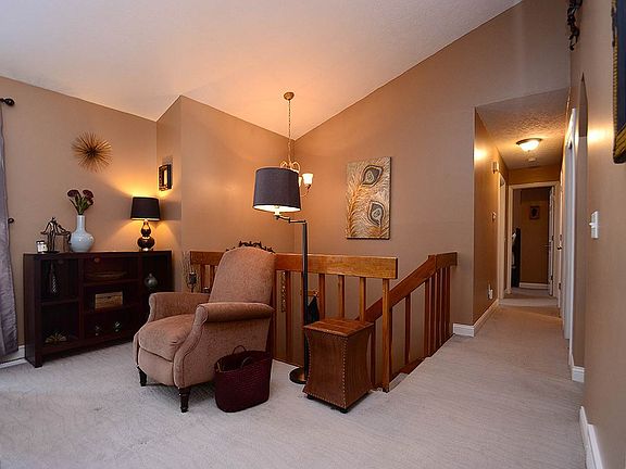 3rd image of 3711 Lookingglass Dr