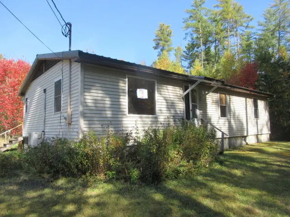 247 River Road, Detroit, ME 04929