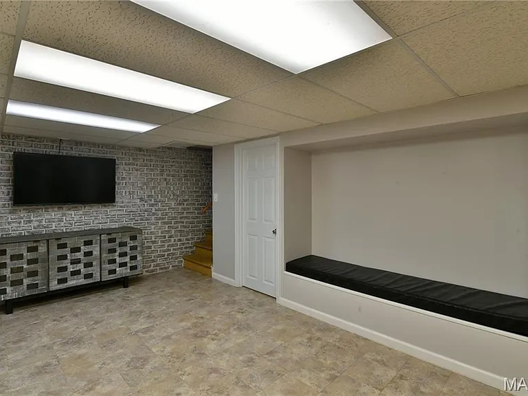 965 Orchard Lakes Dr — Photo 29