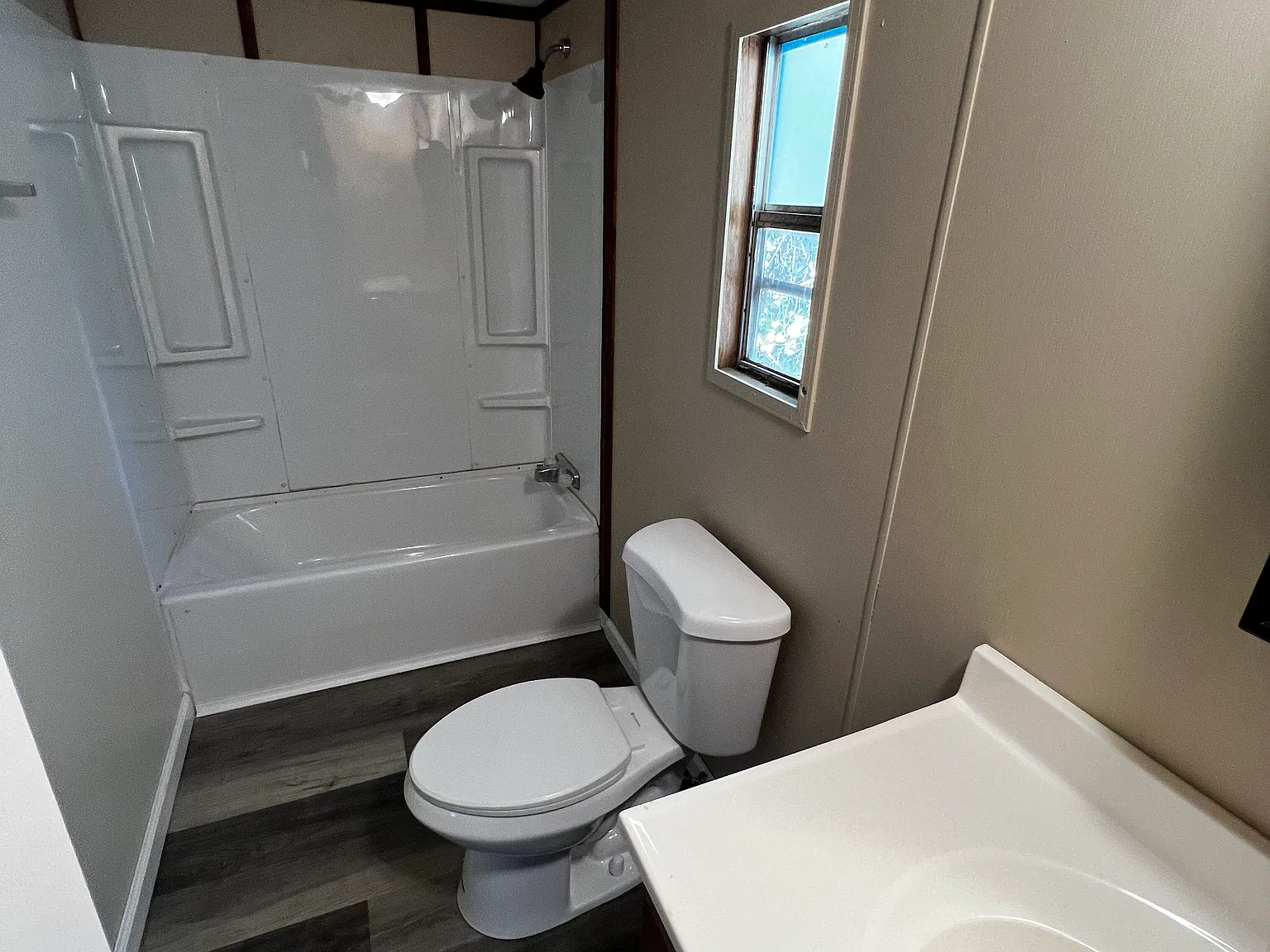 2 bed, 924 sqft, $850 — Photo 2