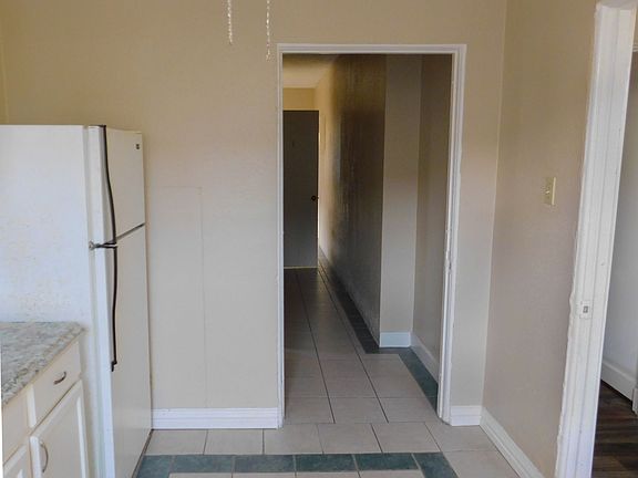 5th image of 1019 12th St #B
