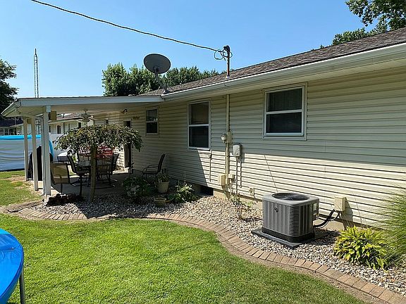 5th image of 50 Sunflower Dr
