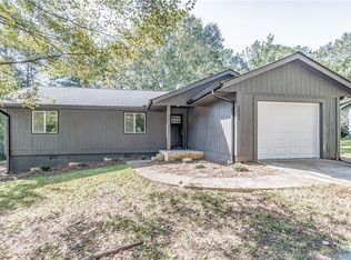 1334 Red Cedar Trl, Stone Mountain, GA 30083