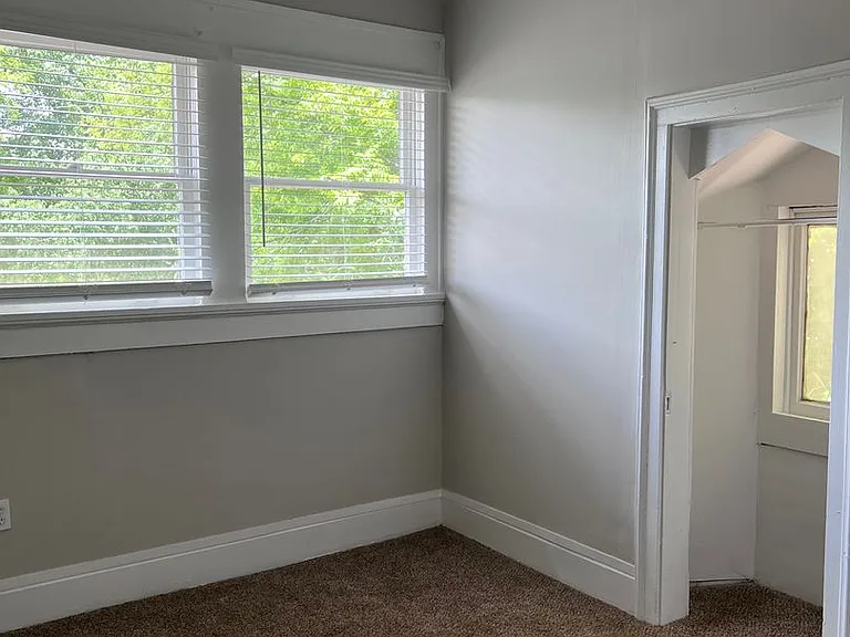 3 Bedroom / 2 Bathroom House in Glen Iris — Photo 10
