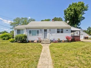 660 Mill St, Feeding Hills, MA 01030