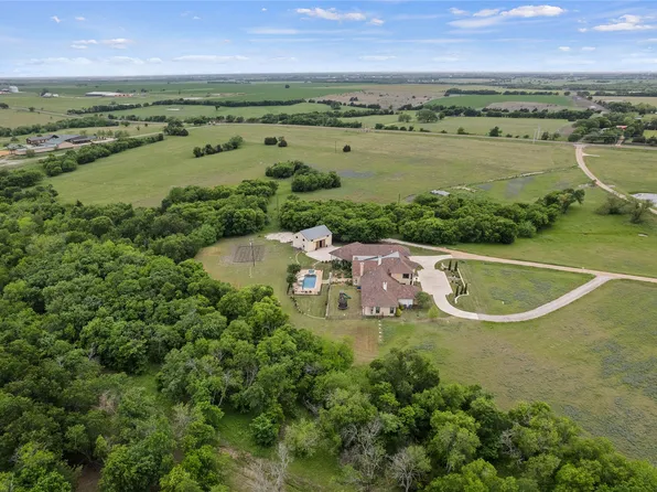 4101 Howard Rd, Waxahachie, TX 75165