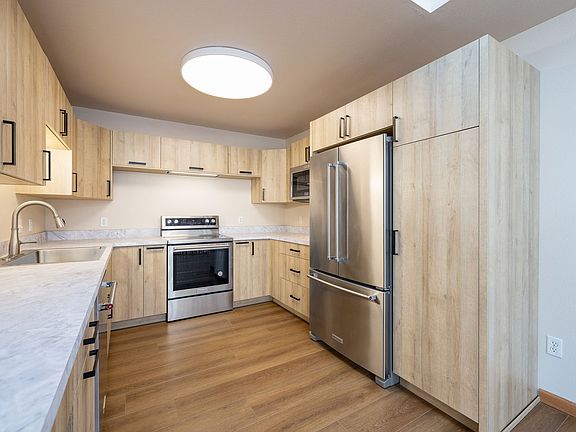 5th image of 3824 Avenue C