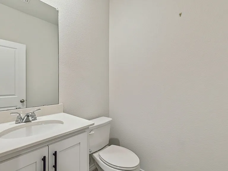 1908 Emilia Dr — Photo 6