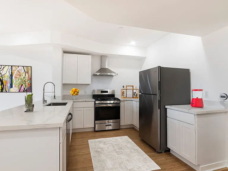 321 S Fickett St — Photo 11