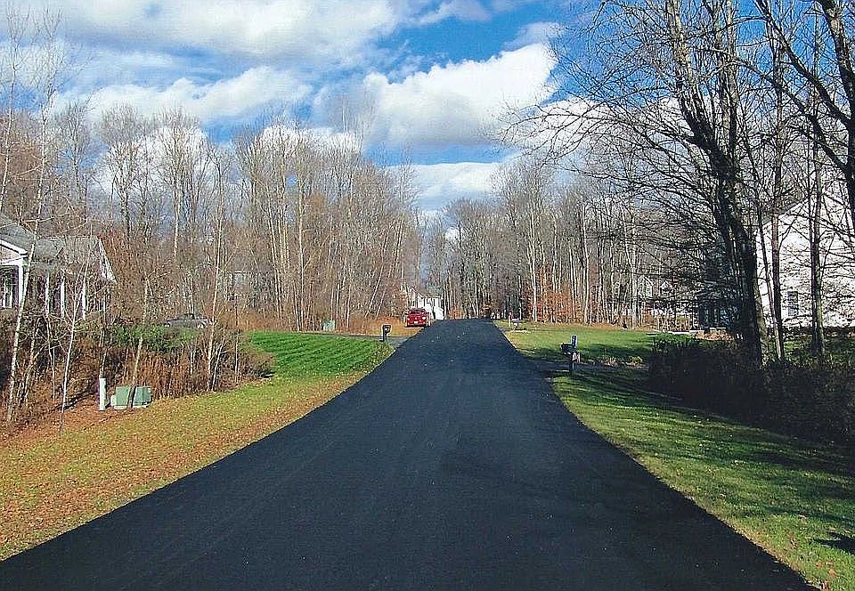 2nd image of Hillside Ct