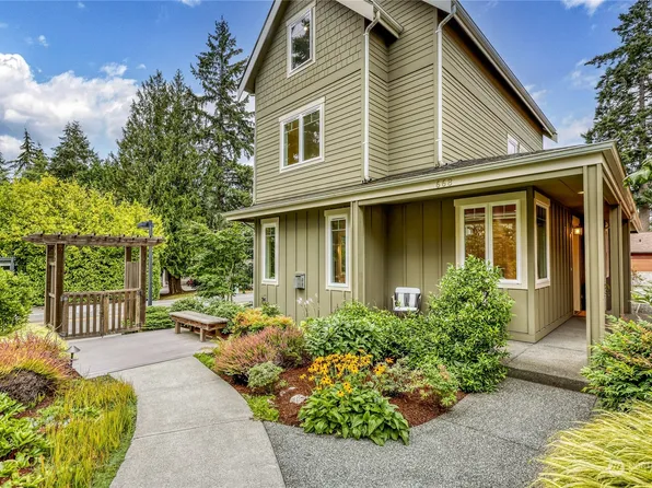 668 Wintersweet Road NE, Bainbridge Island, WA 98110