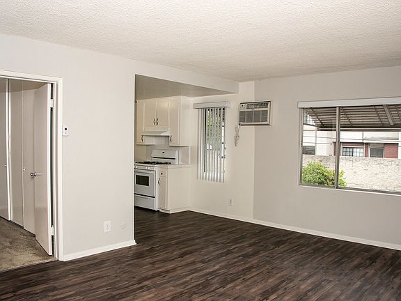 4th image of 420 Burchett St APT 7