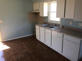 8553 W Fairy Chasm Dr, Milwaukee, WI 53224