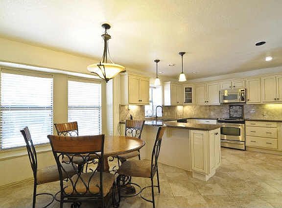 4th image of 1355 Cross Timber Dr