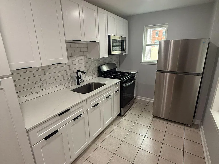 1734 W Girard Ave #3 — Photo 2