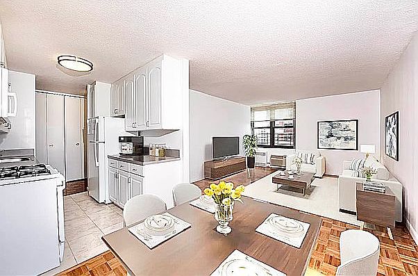 1st image of 1746 2nd Ave #5S