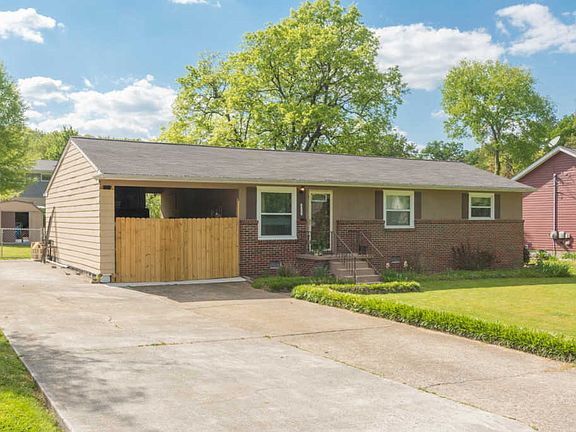 3rd image of 82 Greens Lake Cir