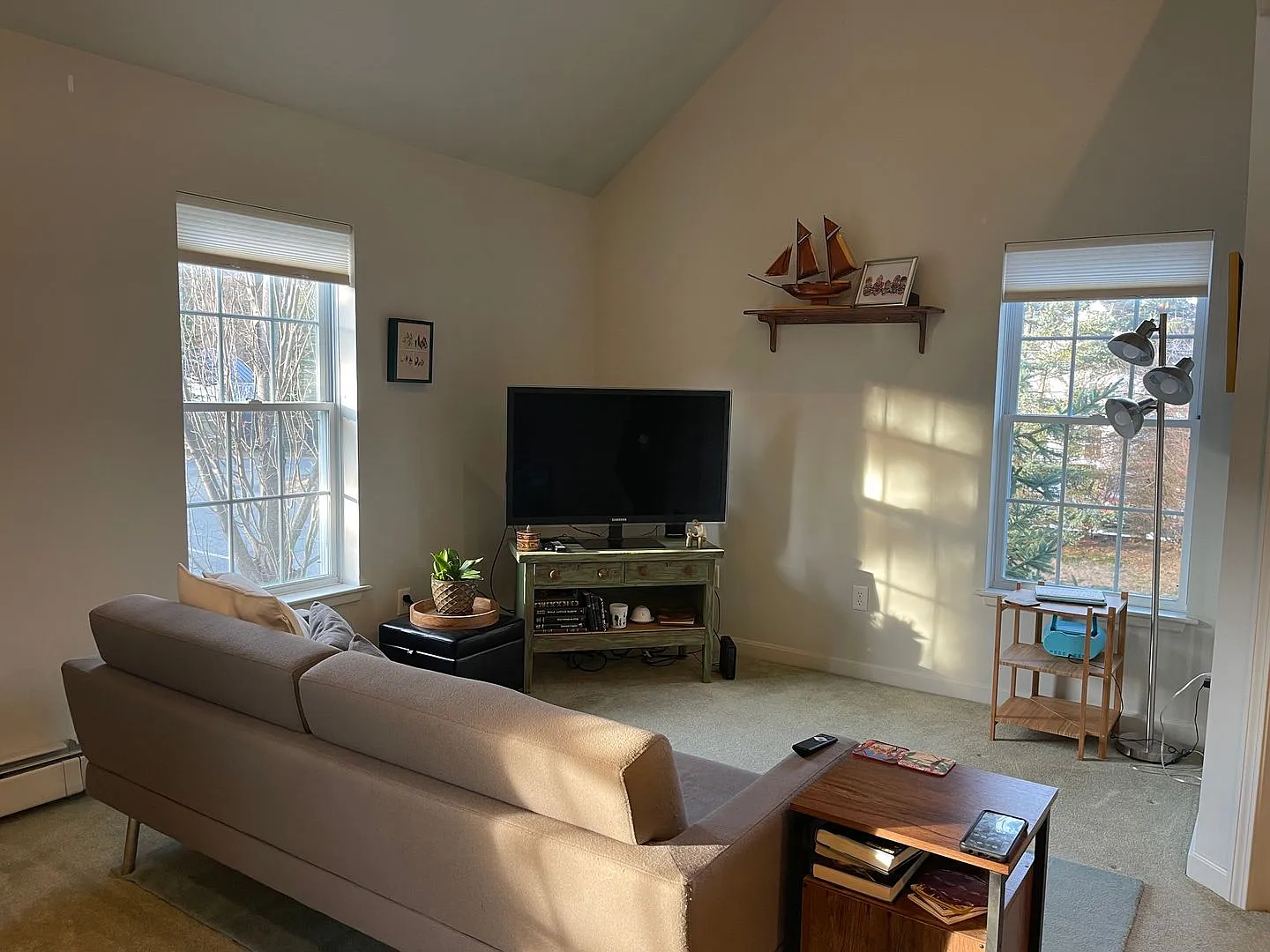 Furnished One Bedroom, 7 month lease — Photo 4