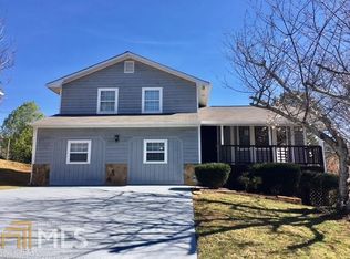 578 Pennylake Ln, Stone Mountain, GA 30087