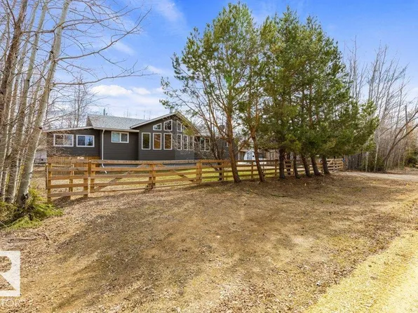 1651 Lakeview Ln, Opportunity No. 17, AB T0G 0K0
