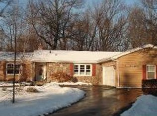 33 N Parkview Dr, Appleton, WI 54913