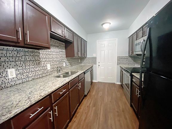 3rd image of 3545 Nogales Dr