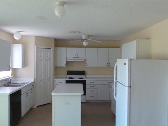 5th image of 246 Bedford Dr