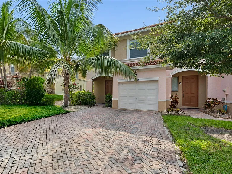 402 Seminole Palms Dr #402 — Photo 5