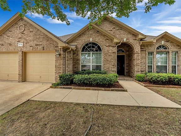 2nd image of 2719 Lake Way Dr