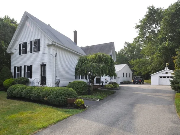 318 W Union St, East Bridgewater, MA 02333