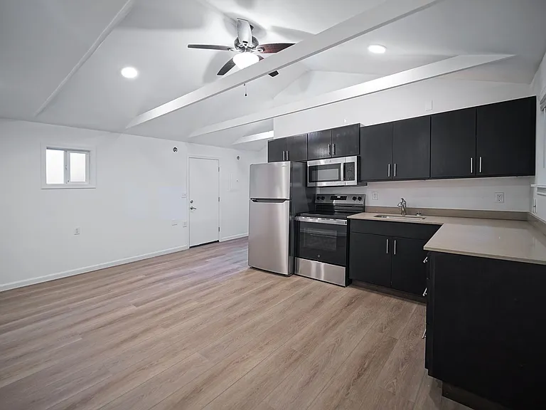 3801 SW Hamilton St — Photo 1