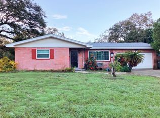 1221 12th Ct SW, Largo, FL 33770