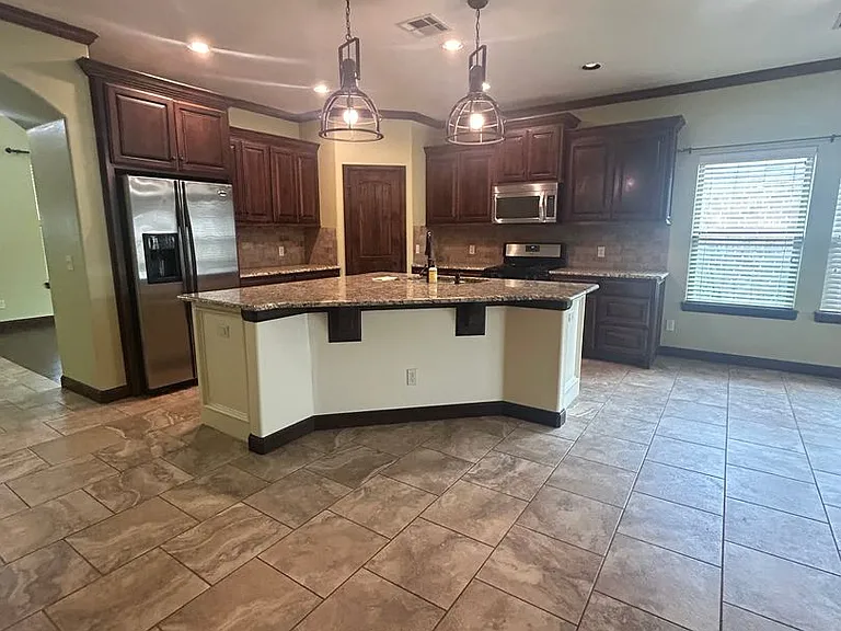 18224 Bridlington Dr — Photo 5