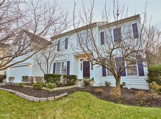 4690 Berwyn Ln, Macungie, PA 18062