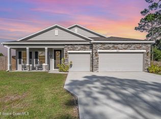 2615 Carson Dr SE, Palm Bay, FL 32909