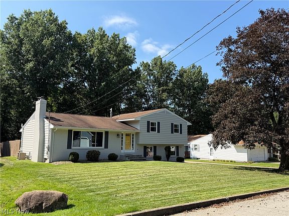 3rd image of 327 Kingwood Ave