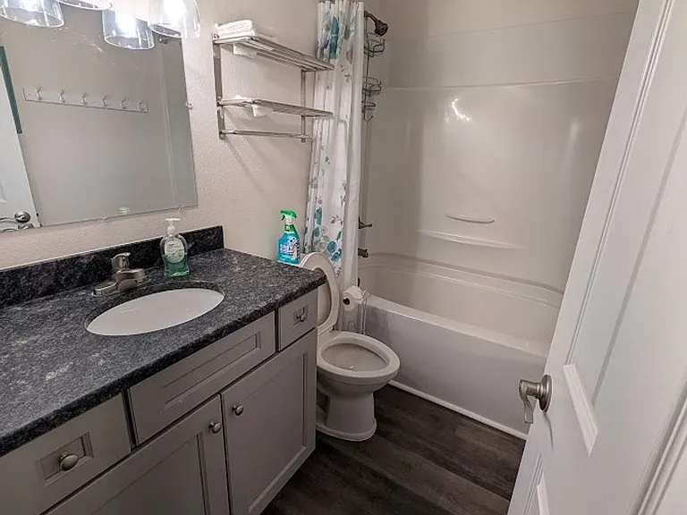 719 Camas Dr — Photo 6