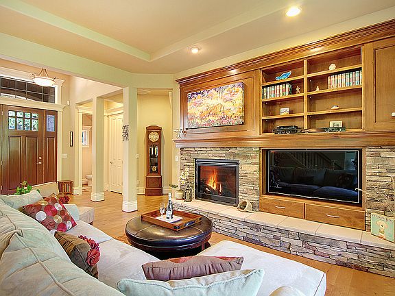 3rd image of 2462 NW Stoney Creek Dr