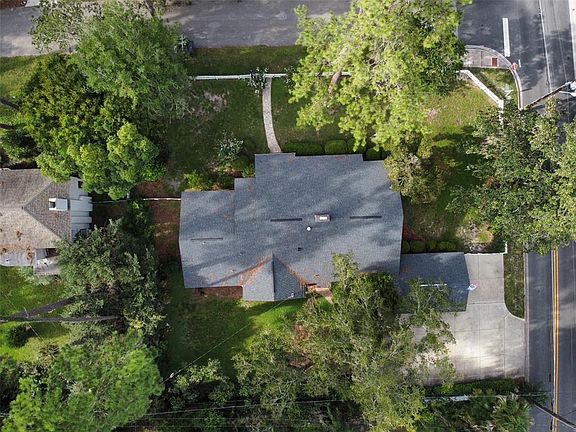3rd image of 2207 NW 2ND AVENUE