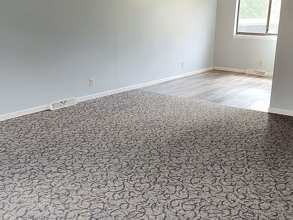 3rd image of 1320 Northfield Dr NE #1320