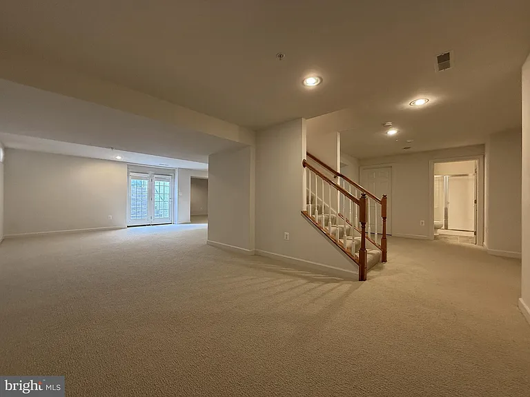 4415 Medallion Dr — Photo 42